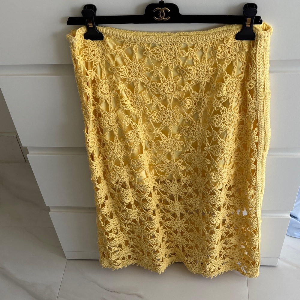 Chic Yellow Lace Midi Skirt